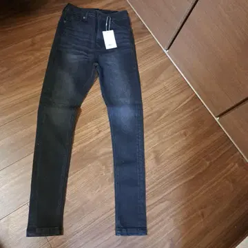 에모다 데님 새상품