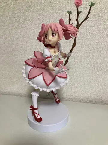 카나메 마도카 피규어