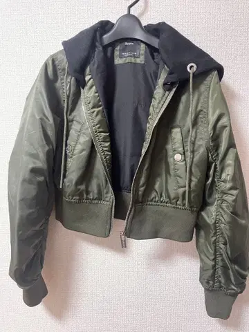 Bershka MA-1 자켓 M 사이즈 올리브 그린