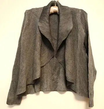 [스페치오] 셔틀 플리츠 긴팔 가디건 사이즈 40 그레이 계열 새상품급