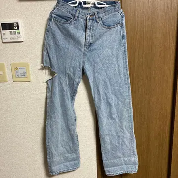 후즈후 갤러리 WWG 플라워 디자인 컷 데님 청바지