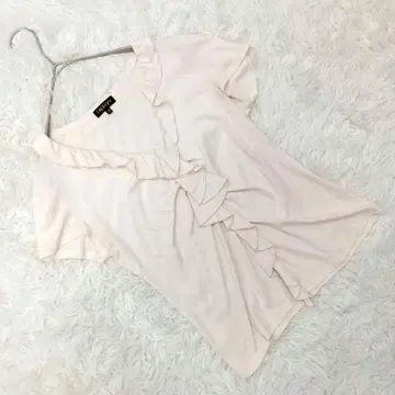 [인디비] (38) 프릴 칼라 티셔츠 반팔 화려함 페미닌