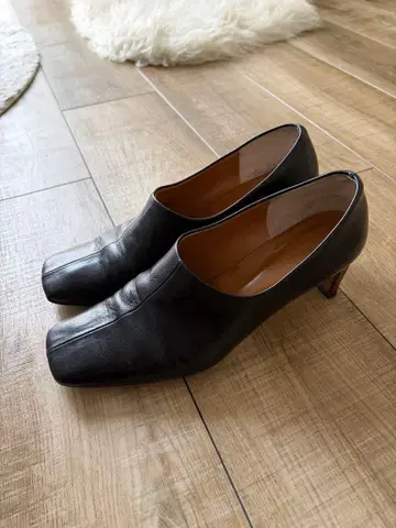 [ steaven alan ] 블랙 가죽 스퀘어토 부티