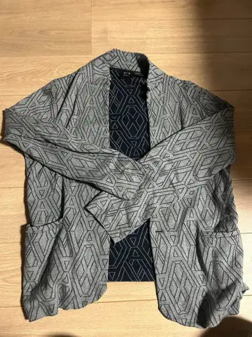 Armani Exchange 기하학 패턴 가디건 XL