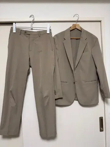 UNIQLO 베이지 정장 세트 감동 수트