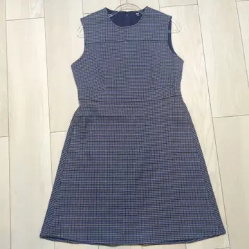 [ 새상품 ] UNIQLO 체크 무늬 슬리브리스 원피스 M