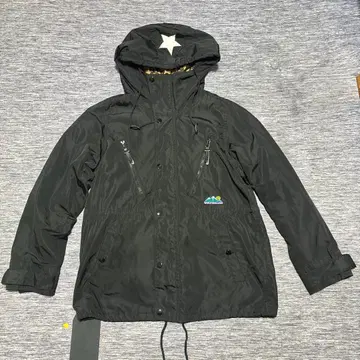 WORLD WIDE LOVE 블랙 마운틴 파카 후드 부착