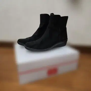 TOP DRY 블랙 부츠 사이즈 24.5 최근 모델