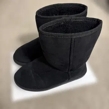 블랙 숏 어그 부츠