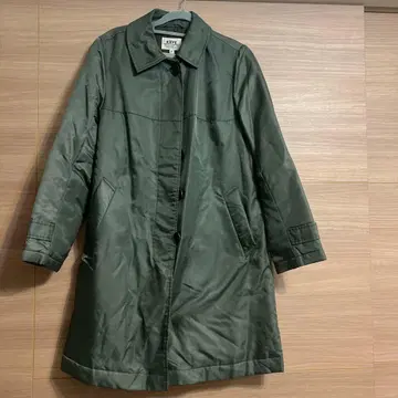 올리브 그린 트렌치코트 KIFFE