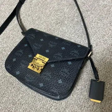 MCM 숄더백