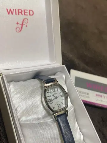 [ 새상품급 ] WIRED f 시계 네이비 솔라