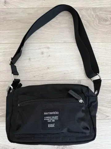 마리메꼬 블랙 숄더백