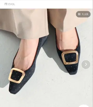 EVOL 골드 버클 스터드 플랫