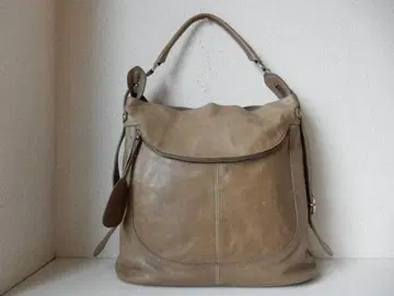 이탈리아제 천연 가죽 FURLA(훌라) A4 대응 숄더백 그레이지