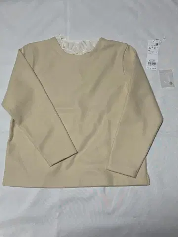 맥레거 프릴 옷깃 풀오버 상의 아이보리