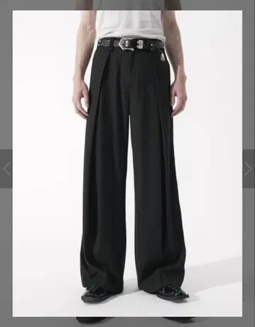 CS stripe cross tuck drape slacks black