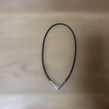 코란토테 자기장 목걸이 블랙 V자 탑 탈부착 가능
