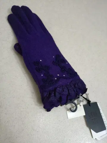 새상품 안나수이 장갑 스와로브스키 ANNASUI