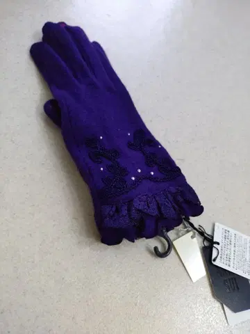 새상품 안나수이 장갑 스와로브스키 ANNASUI