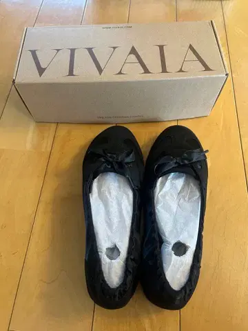 VIVAIA 블랙 플랫슈즈 37