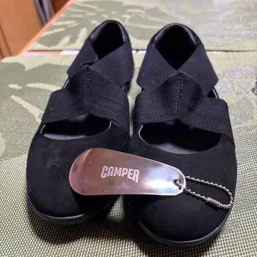CAMPER 블랙 플랫슈즈