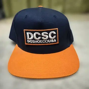 DC 네이비 오렌지 캡