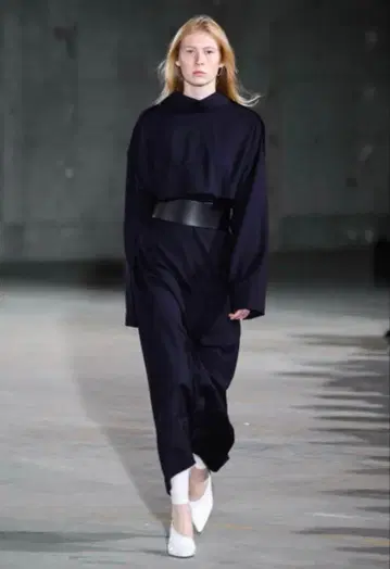 하이크 2019ss 스텐카라 코트 원피스