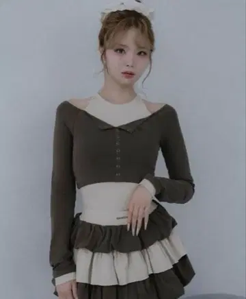 미사용 새상품 Darich 다리치 오프숄더 레이어드 리브 상의