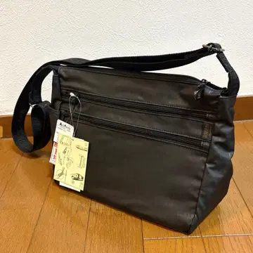 새상품/미사용 라비라비 블랙 숄더백 로고