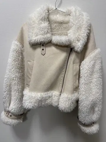 MURUA 무스탕 코트