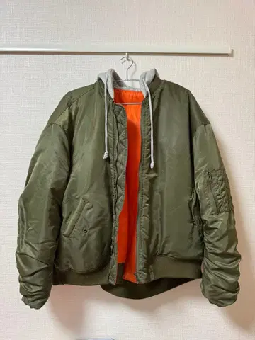 올리브 MA-1 그레이 후드 부착 자켓