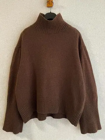 어반 리서치 아이템즈 items 하이넥 니트 풀오버