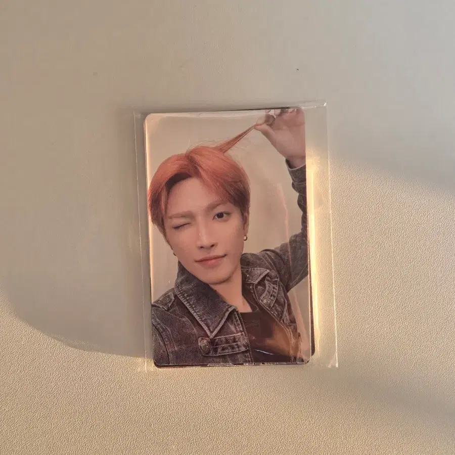 ATEEZ | 에이티즈 Ateez 8ROOM Room Spray Photocard Set (8 types