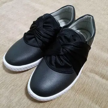 [컨디션 최상] Pansy Sports 블랙 슬립온 스니커즈 24.5cm