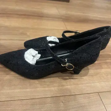 펌프스 로우힐 6cm 블랙