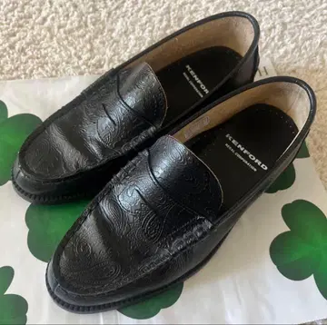 Kenford 로퍼 페이즐리