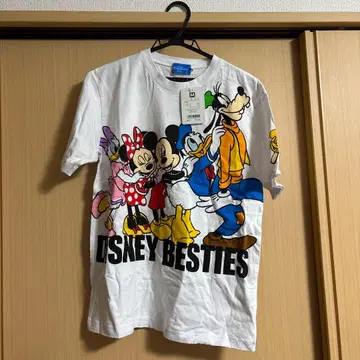 Disney Besties 티셔츠 M 사이즈