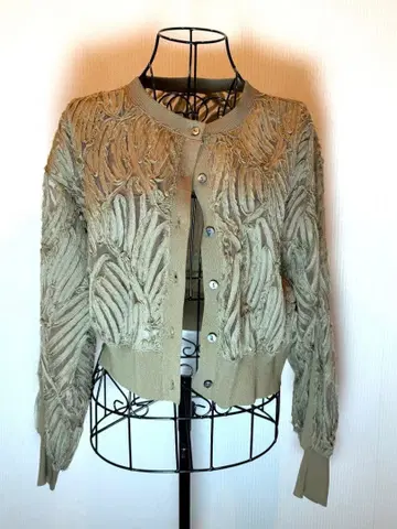 [새상품급] ROSIEE 숏 가디건 베이지