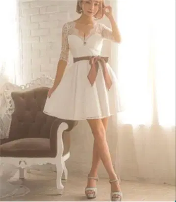 화이트 레이스 소매 드레스