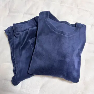 UNIQLO 울트라 스트레치 스무스 세트 M 파자마 네이비