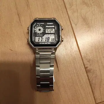 CASIO 디지털 시계 스테인리스 실버