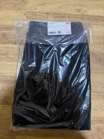 유니클로 울트라 스트레치 드라이 EX 테이퍼드 팬츠+