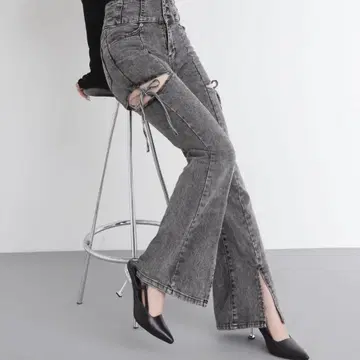 슬릿 디테일 컷 아웃 리본 플레어 데님 팬츠 M