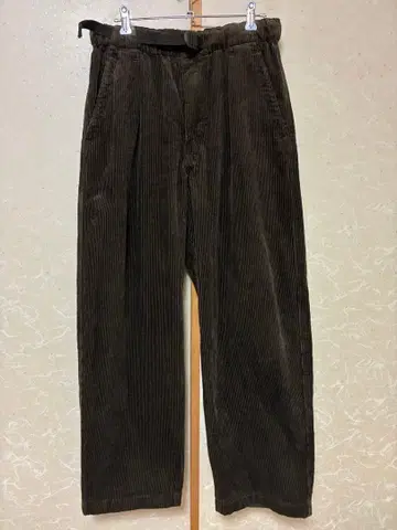 유니클로 U 코듀로이 턱 와이드 팬츠