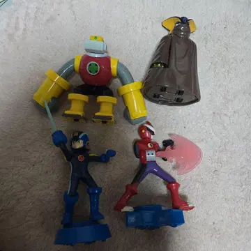 록맨 피규어 세트