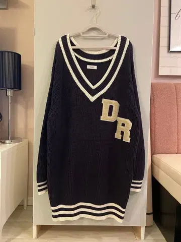 Darch 네이비 V넥 니트 원피스