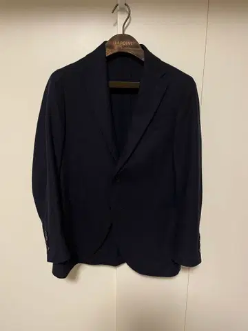정가 20만 엔 LARDINI 네이비 테일러드 자켓 48