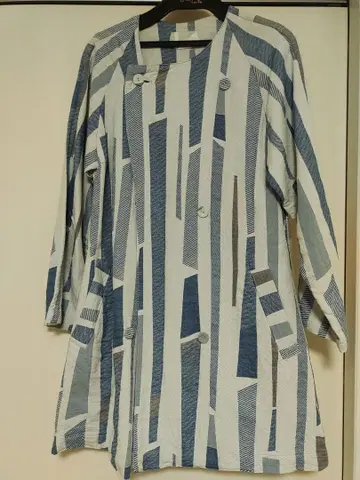 트렌치코트 니노미야 카즈나리 착용