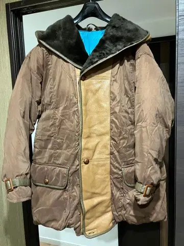 무스탕 다운 코트 / one top 핀란드